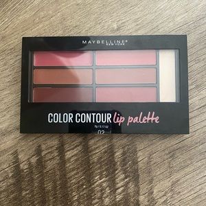 Maybelline Lip Studio Color Contour Lip Palette